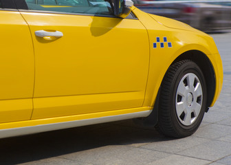 Canvas Print - taxi moves on the city street