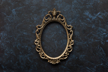 Metal oval frame