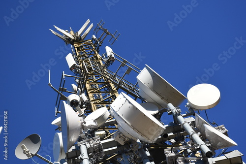 Cuadros en Lienzo Mast, Funkturm, Sender, Sendemast, Antenne UHF, VHF, Richtfunk, Satellit, Schüss