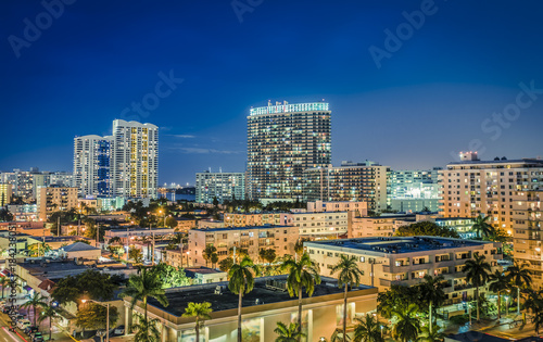 Plakat Miami South Beach nocy ulica widok, Floryda