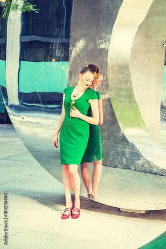 green dress red heels