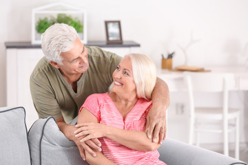 Poster - Mature couple in comfortable room