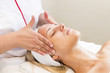 © lester120 - Process cosmetic mask of massage and facials in beauty salon
