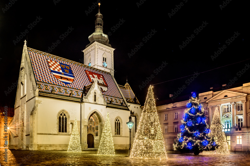 Obraz na płótnie Zagreb christmas time advent. / Scenic view at upper town square in Zagreb town, advent christmas time in Croatia, Europe.  w salonie
