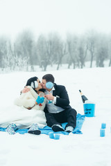  Vertical Happy Beautiful Newlyweds Kissing Picnic Winter Blue Colours Timespending Snowy Plaid.