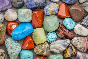 kolorowe kamienie