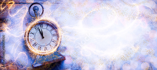 Fotografía Abstract Winter Background with Clock - New Year - Symbol