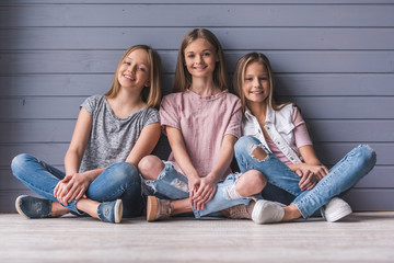 Wall Mural - Three teenage girls