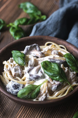 Canvas Print - Portion of creamy mushroom linguine