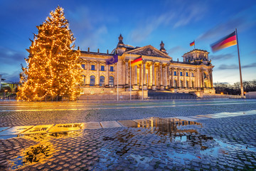 Fototapete - Reichstag christmas tree at night, Berlin, Germany