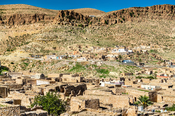 Canvas Print - View of Toujane, a Berber mountain village in southern Tunisia