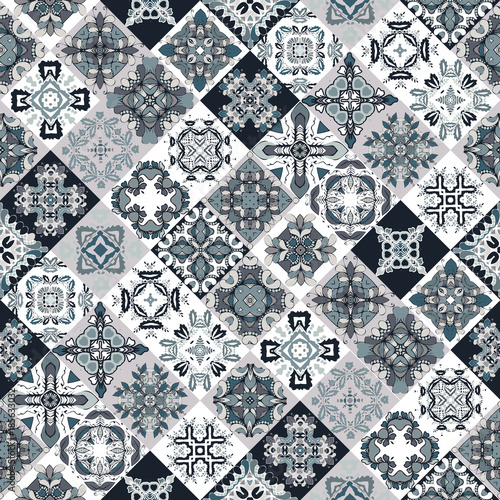 tradycyjne-ozdobne-plytki-dekoracyjne-abstrakcyjne-tlo-wektor-recznie-rysowane-ilustracja-produkty-ceramiczne-zestaw-mandali