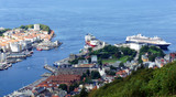 Fototapeta Łazienka - Aerial view of the harbor of Bergen city, beautiful landscape, sunny day, Hordaland county, Norway