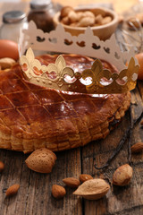 Wall Mural - epiphany cake and crown