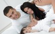 © ASDF - Lovely family morning in the bedroom