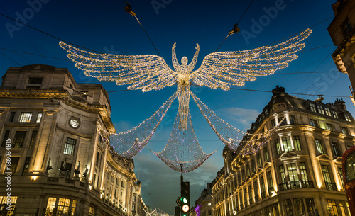 Cuadros en Lienzo Christmas Lights Display on Regent Street, London