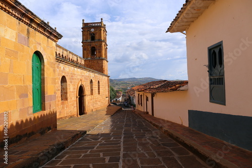 Fotografía Small street in the colonial village of Barichara, near San Gil