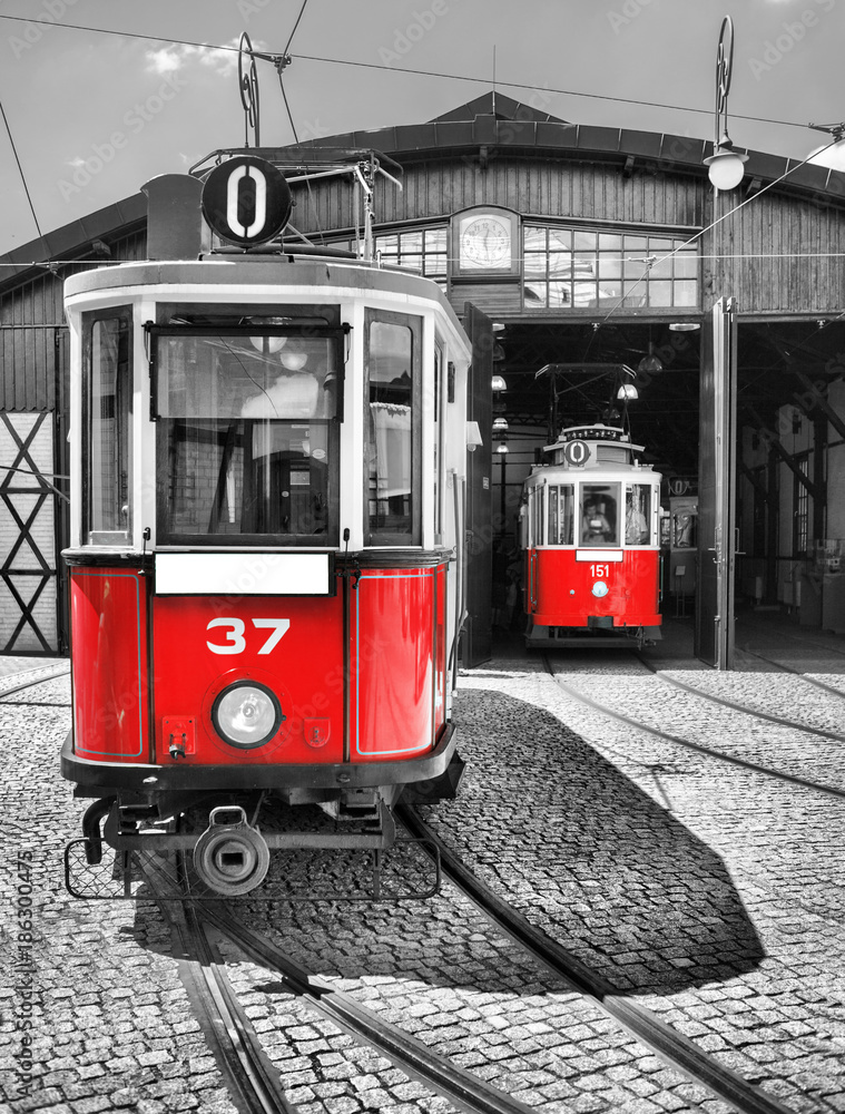 old red tram - obrazy, fototapety, plakaty 