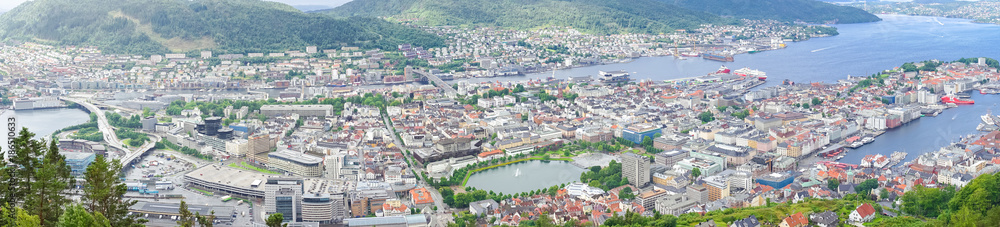 Stadtpanorama von Bergen vom Aussichtspunkt Floyen, Norwegen - obrazy, fototapety, plakaty 
