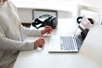 Woman working at the laptop