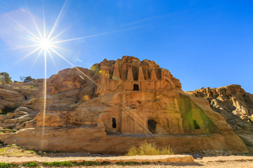 Wall Mural - Tomb at the entrance of Petra the ancient City  Al Khazneh in Jordan