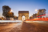 Fototapeta Paryż - Arc de Triumph at night in Paris, France