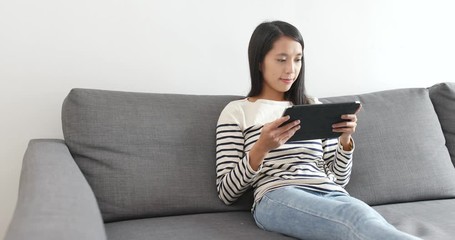 Poster - Woman look at tablet computer