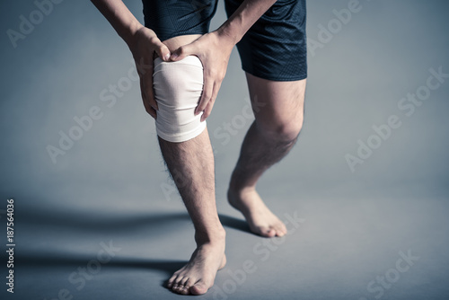 男性 足 膝の痛み Buy This Stock Photo And Explore Similar Images At Adobe Stock Adobe Stock 男性 足 膝の痛み Buy This Stock Photo And Explore Similar Images At Adobe Stock Adobe Stock