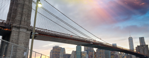 Wall Mural - Brooklyn Bridge and Downtown Manhattan at sunset, New York City