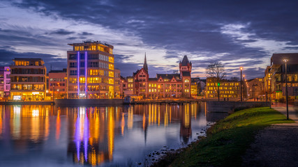 Wall Mural - Hörder Burg am Phönixsee amAbend 