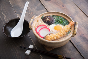 Wall Mural - nabeyaki style udon with shrimp tempura