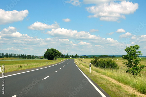 Zdjęcie XXL prosta droga w pobliżu Hontheim w Eifel