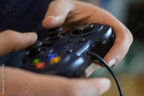 Cuadros en Lienzo Hands using video game controller