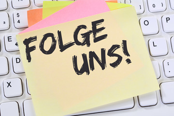 Wall Mural - Folge uns Internet soziales Netzwerk soziale Netzwerke Computer Business Konzept Notizzettel