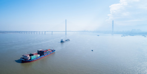 Canvas Print - yangtze river water transport