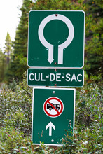 A Cul-De-Sac And No RV Entry Sign