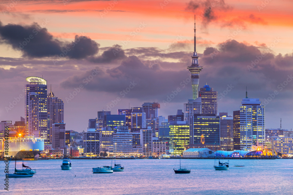 Auckland. Cityscape image of Auckland skyline, New Zealand during sunset. - obrazy, fototapety, plakaty 