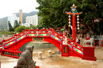 Wall Mural - The Longevity Bridge. Tin Hau temple, Repulse Bay, Hong Kong