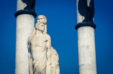 Wall Mural - Statue in Chapultepec park 
