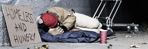 Fotomural Dirty vagrant begging for food