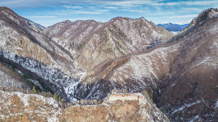 Wall Mural - ruined Poenari fortress in winter, Romania