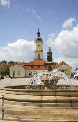 Dekoracja na wymiar  fontanna-i-kamienica-na-rynku-kosciuszki-w-bialymstoku-polska