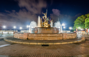 Raices Fountain at Night