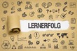 Lernerfolg / Papier mit Symbole