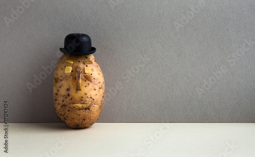 Fotografía Senor Potato bowler hat serious face