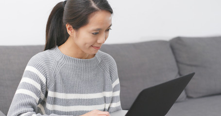 Canvas Print - Woman use of laptop computer at home