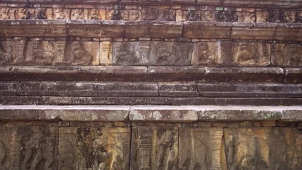 Canvas Print - Ancient Relief Sculpture at Sri Lankan Ruins