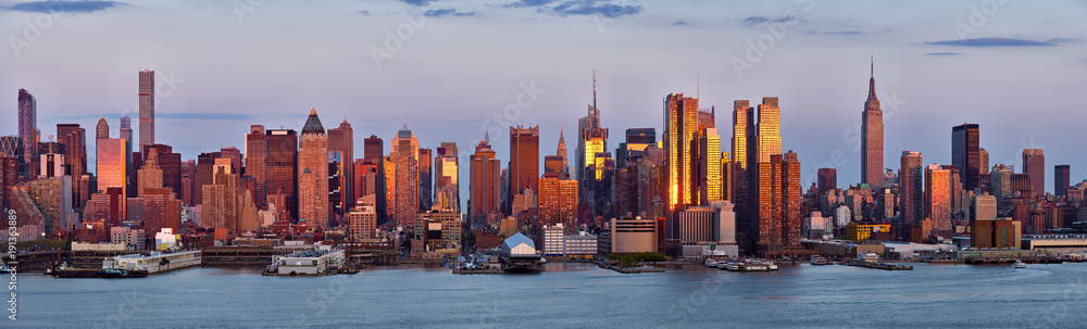 Panoramic view, skyscrapers of Midtown Manhattan at sunset with the Hudson River. New York City - obrazy, fototapety, plakaty 
