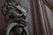 © Roberta - Batacchio antico su portone di legno in Toscana