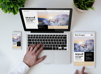 Wall Mural - office tabletop travel responsive design website